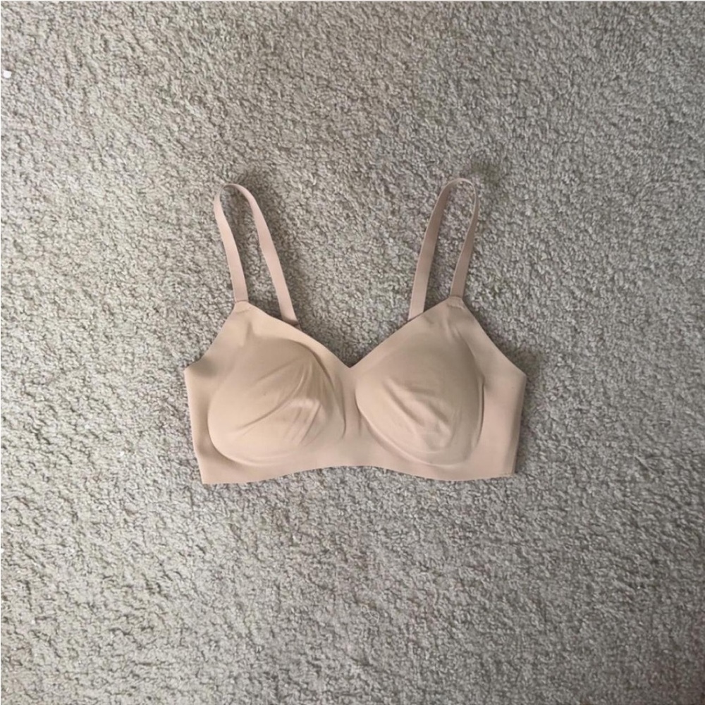 nude aerie bra!